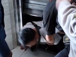 Dosen-Mahasiswa Unifa Makassar Terjebak di Lift Kampus, Damkar Evakuasi