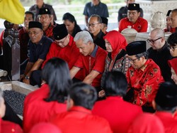 Ziarah ke Makam Soekarno, Ganjar: Bela Wong Cilik Harus Dilanjutkan