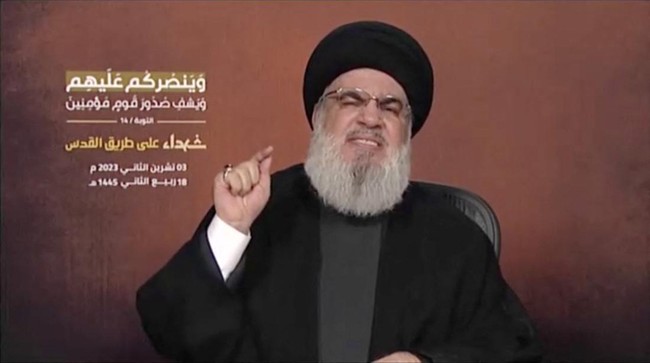 Bos Hizbullah, Hassan Nasrallah, mewanti-wanti Israel bahwa pasukannya siap berperang jika Tel Aviv benar-benar berani menyerang Lebanon.