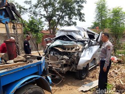 Minibus Seruduk Truk di Tol Semarang-Solo Boyolali, 1 Orang Tewas