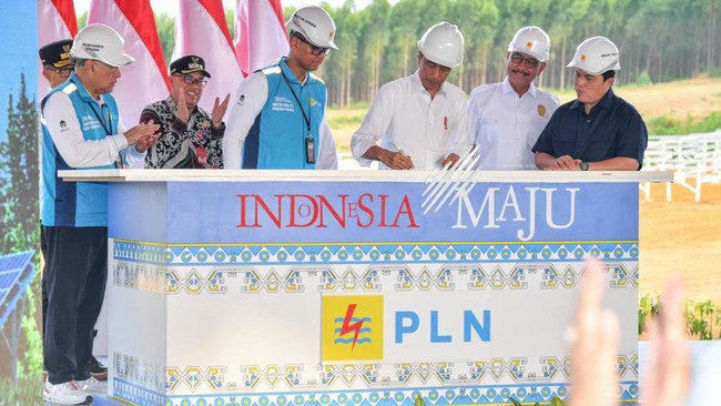 Berlokasi di Sepaku, Penajam Paser Utara, PLTS yang dibangun PLN melalui subholding Nusantara Power (NP) itu ditargetkan beroperasi pada Mei 2024.