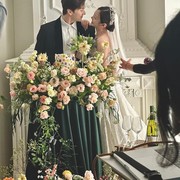 Menawan dan Serasi! Thunder 'MBLAQ' dan Mimi 'Gugudan' Bagikan Potret Pre-Wedding yang Romantis