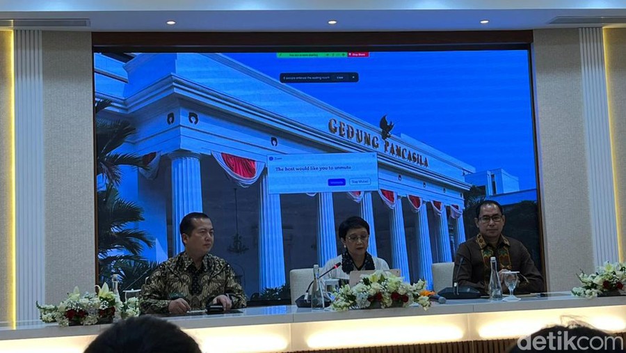 Press Briefing Menlu terkait evakuasi WNI dari Gaza, Jumat (3/11/2023)