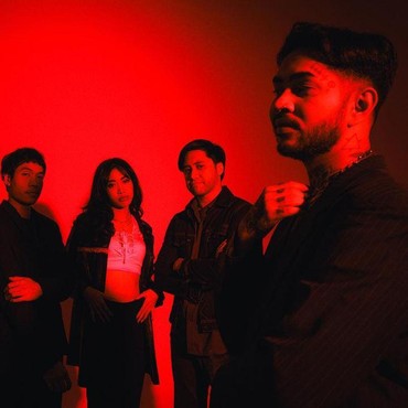 Lirik Lagu Jangan Pergi - RE:UNION X Vierratale