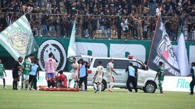Kronologi Novri Setiawan Pingsan Hingga Dibawa ke RS