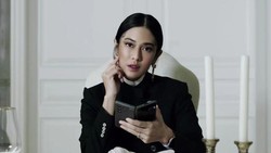 Main 'Gadis Kretek', Dian Sastro Tak Bisa Nongkrong hingga Suami Ogah Nonton