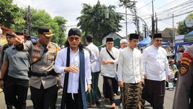 TKN Buka Suara Soal Gus Miftah Bagikan Uang: Aktivitas Pribadi