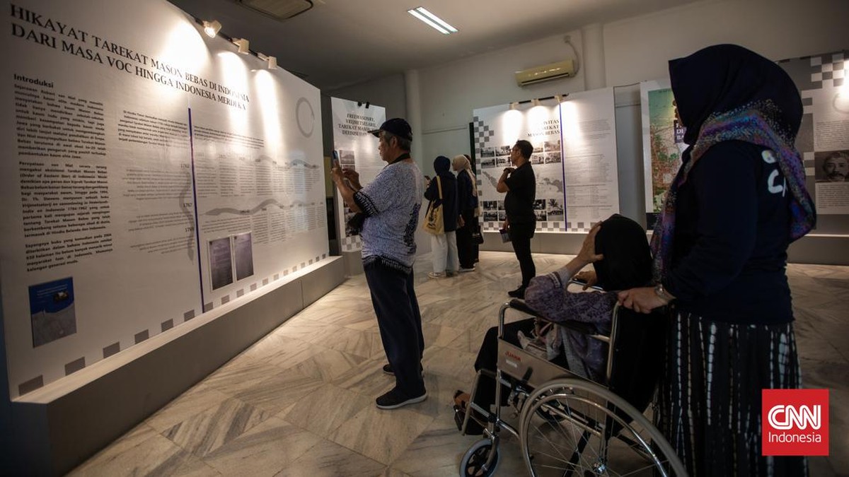 FOTO: Sunyi Nisan Museum Prasasti dan Jejak Bisu Tarekat Mason