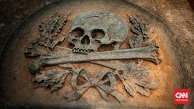 FOTO: Sunyi Nisan Museum Prasasti dan Jejak Bisu Tarekat Mason