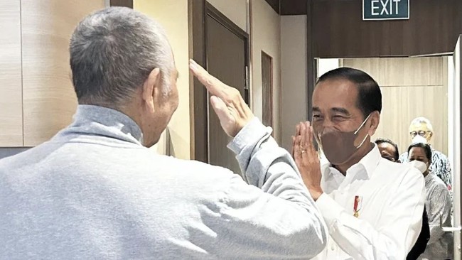 Menko Kemaritiman dan Investasi Luhut Binsar Pandjaitan mengungkap rencana Presiden Joko Widodo (Jokowi) jika penerusnya sudah terpilih dalam Pilpres 2024.