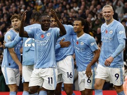Bek Kukuh Bikin Man City Main Tenang