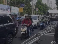 Viral Jalan Depan Kampus UKDW Jogja Macet Total, Ini Faktanya