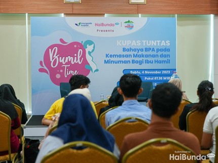 7 Potret Bunda-Bunda Surabaya Siap Ikuti Talkshow dan Kelas Yoga di Acara Bumil Time