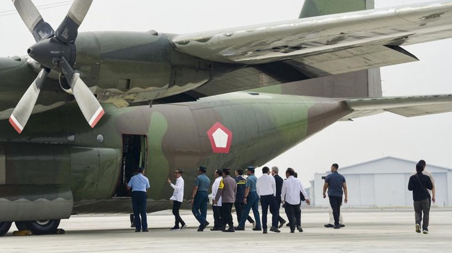 TNI AU mengerahkan dua unit pesawat C-130 Hercules untuk mengirim bantuan pemerintah Indonesia kepada warga Palestina, Sabtu (4/11).