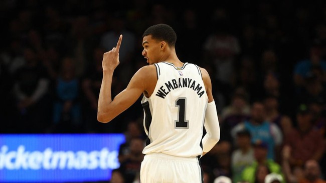 Datang sebagai pemain pilihan pertama dalam NBA Draft 2023/2024, Victor Wembanyama membuat awal manis bersama San Antonio Spurs.