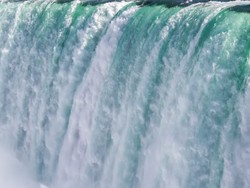 Air Terjun Terbesar di Dunia Ada di Dalam Laut? Ini Fakta Menariknya