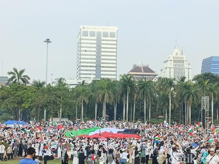 Cerita Bunda Keturunan Palestina 3 Kali Menangis Haru Lihat Gerakan Solidaritas di Monas