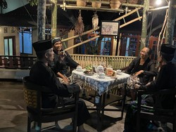 Keramahan Suku Osing dalam Secangkir Kopi Kemiren Banyuwangi