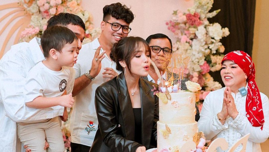 Potret pesta ulang tahun Fuji yang ke-21