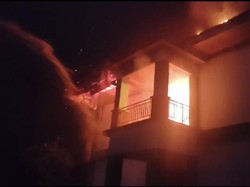 Mess FIK UNP Terbakar, Sempat Terdengar Ledakan-Kerugian Capai Rp 1 M