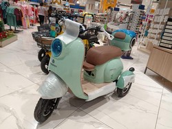 Sepeda Listrik Menggemaskan Ini Laku Keras di Transmart Full Day Sale Cibubur!