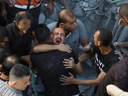 Serangan Membabi Buta Israel ke RS Al Shifa Gaza, Warga Berlarian