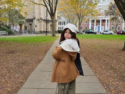 5 Potret London Abigail Putri Wulan Guritno Ikut Kompetisi Debat Tingkat Dunia di Yale University