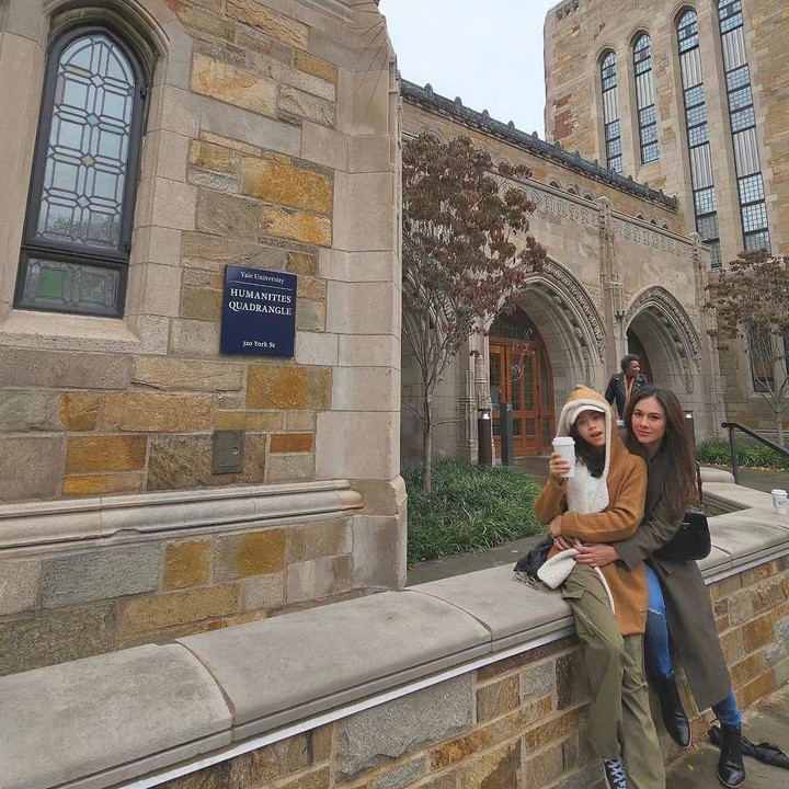 <p>Rasa bangga tengah dirasakan Wulan Guritno sebagai seorang bunda. Sebab, anak perempuannya yang bernama London Abigail Dimitri saat ini sedang mengikuti kompetisi debat tingkat dunia yang bernama World Scholar's Cup di Yale University. (Foto: Instagram@wulanguritno)</p>