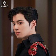 5 Idol K-Pop dengan Visual dan Aura Layaknya Pangeran, Ada Favorit Kamu?