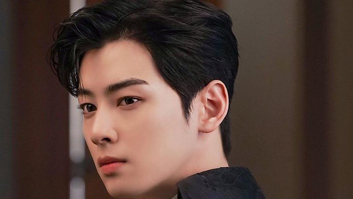 5 Idol K-Pop dengan Visual dan Aura Layaknya Pangeran, Ada Favorit Kamu?