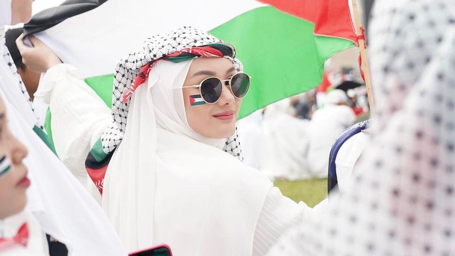 Gaya Artis yang Bela Palestina