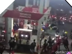 Akhir Pelarian Gerombolan Bermotor Baku Hantam di SPBU Bandung
