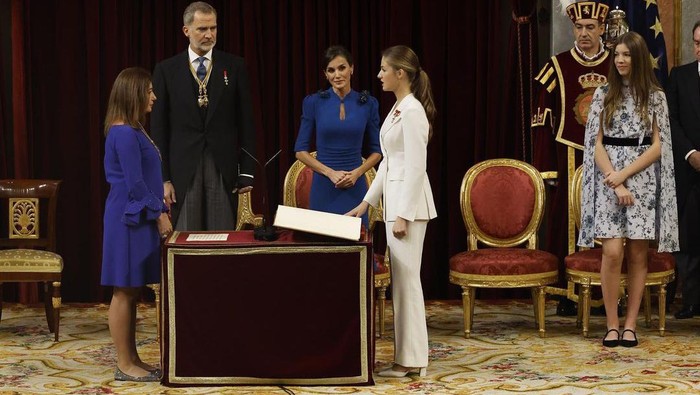 Putri Leonor Ucap Sumpah Setia Kerajaan, Ikuti Jejak Kate Middleton Pakai Setelan Serba Putih