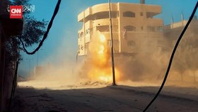 VIDEO: Momen Militan Hamas Hancurkan Tank Israel Gunakan Roket
