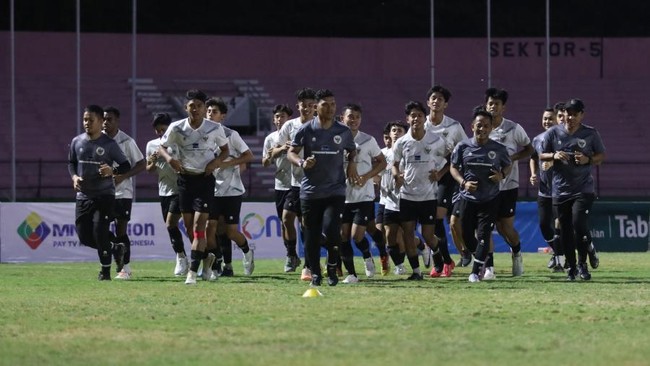 Berikut jadwal siaran langsung Indonesia vs Ekuador pada Piala Dunia U-17 2023 di Stadion Gelora Bung Tomo (GBT).