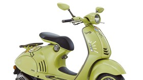 Vespa 946 Spesial Tahun Kelinci Dijual di RI, Lebih Mahal dari Avanza