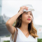 Cuaca Panas, Waspada Kulit Kering dan 4 Masalah Kesehatan Kulit Lainnya