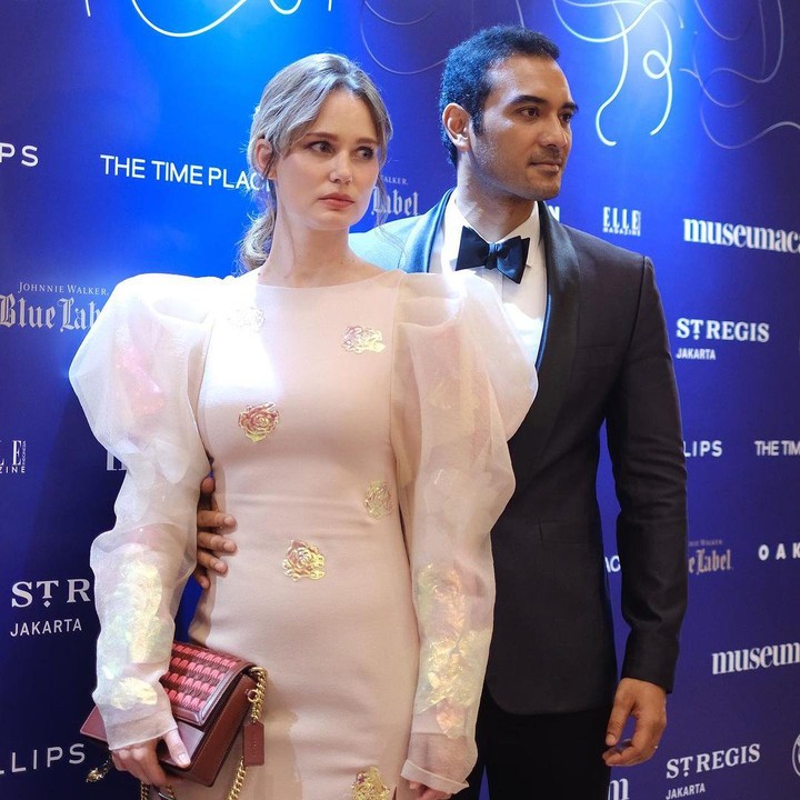 <p>Melihat dari laman Instagram Ario Bayu, ia sering mengunggah potret sang istri, nih. Ia juga menyisipkan caption romantis pada kolom keterangan. (Foto: Instagram: @bayu_ario)</p>