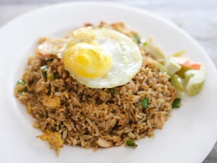 Viral Pria Meninggal karena 'Sindrom Nasi Goreng', Ini Cara Aman Panaskan Makanan Sisa