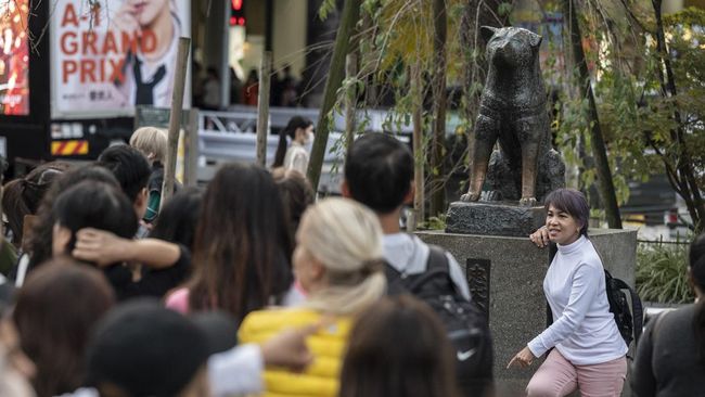 FOTO: Peringatan 100 Tahun Kelahiran Anjing Setia Legendaris Hachiko FOTO: Peringatan 100 Tahun Kelahiran Anjing Setia Legendaris Hachiko