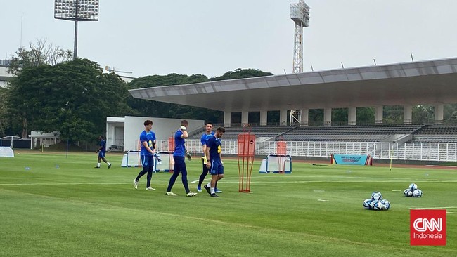 Timnas Inggris U-17 berhasil memimpin 4-0 atas Kaledonia Baru pada babak pertama laga Grup C Piala Dunia U-17 2023 di Jakarta International Stadium (JIS).