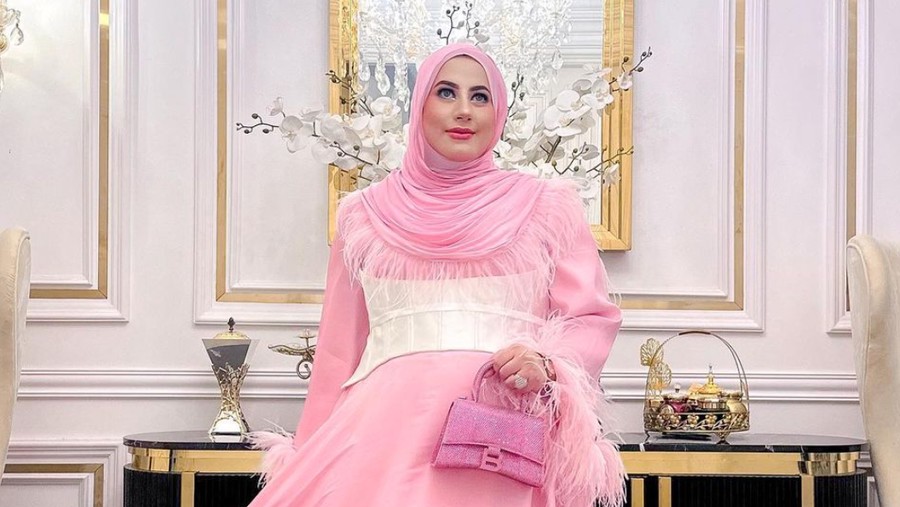 Adu gaya Tasya Farasya & Tasyi Athasyia
