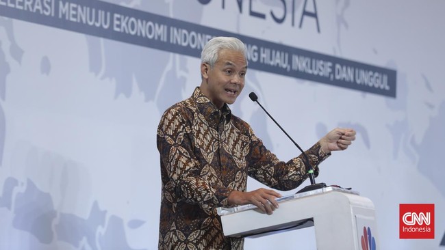 Ganjar berkampanye di Palu, Sulawesi Tengah pada Senin (4/12) ini. Sementara itu, Mahfud MD akan menghadiri Halaqah Kebangsaan di Bekasi.