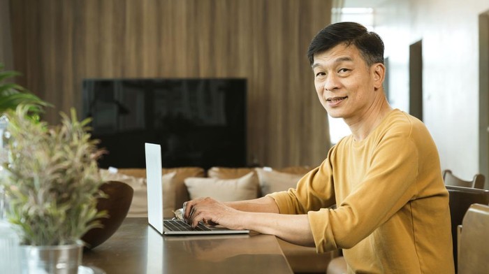 Cocok Bagi Para Pensiunan! Ini 5 Ide Bisnis untuk Orang-Orang Usia Kepala Lima