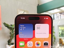 Apple Garap iPhone Layar Penuh, Kameranya Bawah Layar