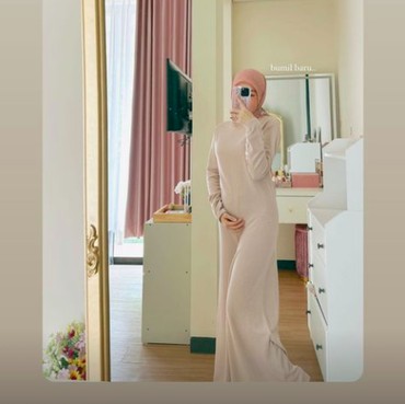 Larissa Chou Diduga Hamil Anak Pertama Ikram Rosadi