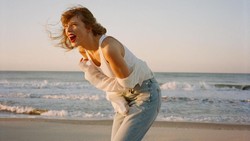 Lirik Lagu Long Live - Taylor Swift