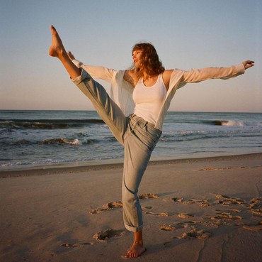 Lirik dan Makna Lagu Dress - Taylor Swift