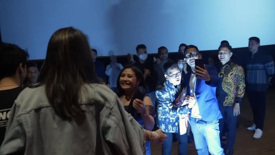 Luna Maya dan Maxime Bouttier bertemu Prilly Latuconsina