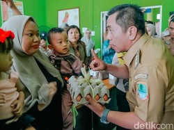 Plt Bupati Karawang Ingatkan Para Ortu Tak Merokok Dekat Anak